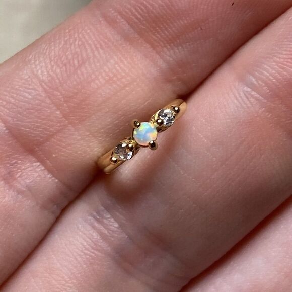 💛 18k Vermeil Opal & CZ Single Hoop Earring - Picture 6 of 6